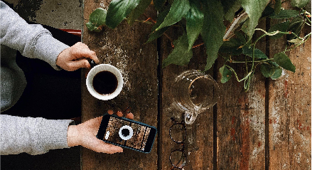 为什么倒入水后咖啡粉会膨胀？